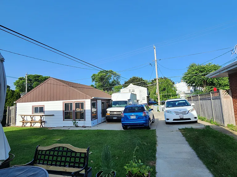 3568 S 1st St — Photo 4