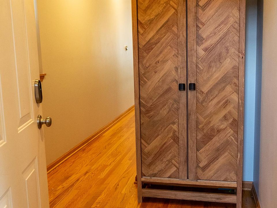 1st image of 3315 W Warren Blvd Unit 1