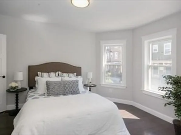 13 Speridakis Ter Unit 2, Cambridge, MA 02139
