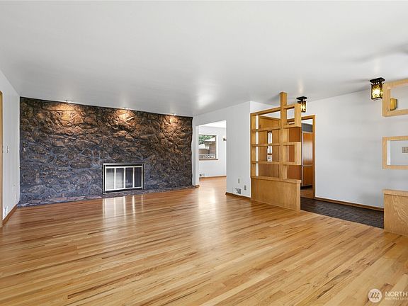 4th image of 4809 Douglas Drive
