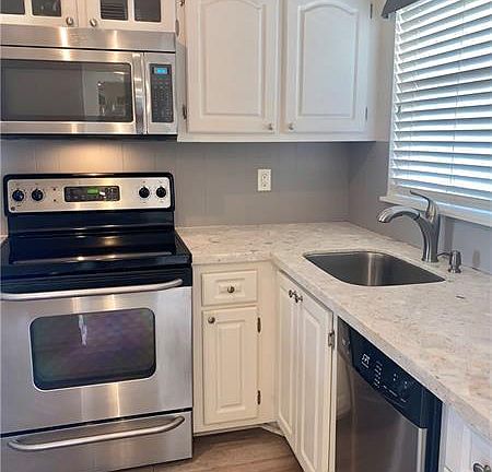 4th image of 3091 E Sunrise Lakes Dr #301