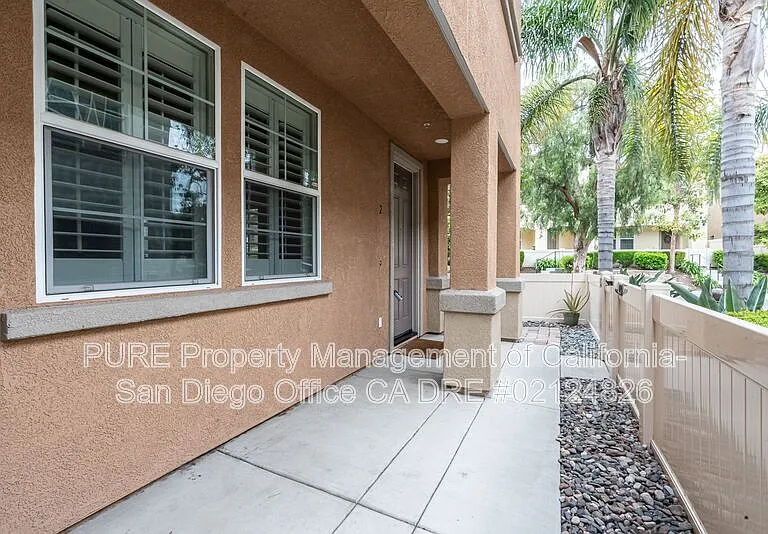 1658 El Raval Way #2 — Photo 20