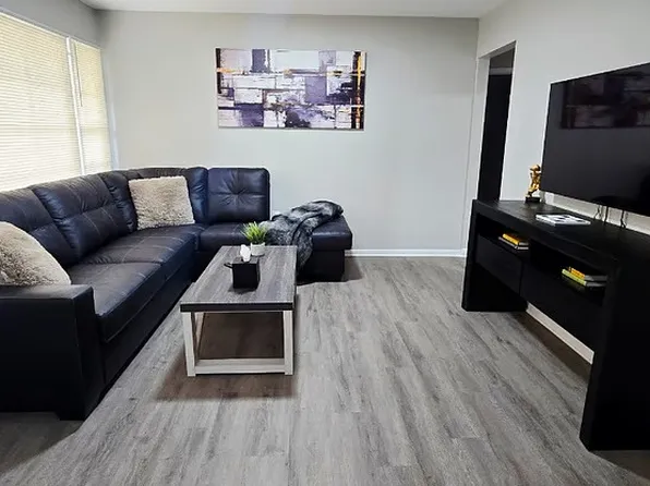 9372 Jordan Dr, Mentor, OH 44060