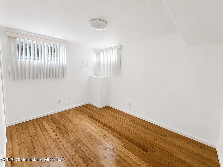 38 Pebble Ln — Photo 3
