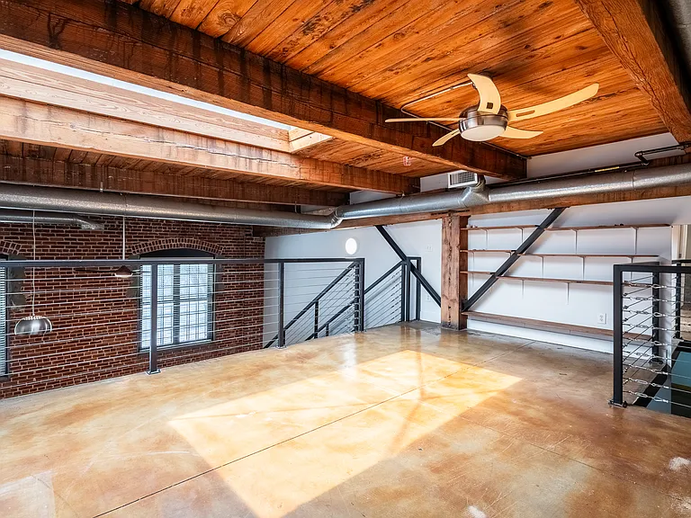 644 Wells St SW #7 — Photo 21