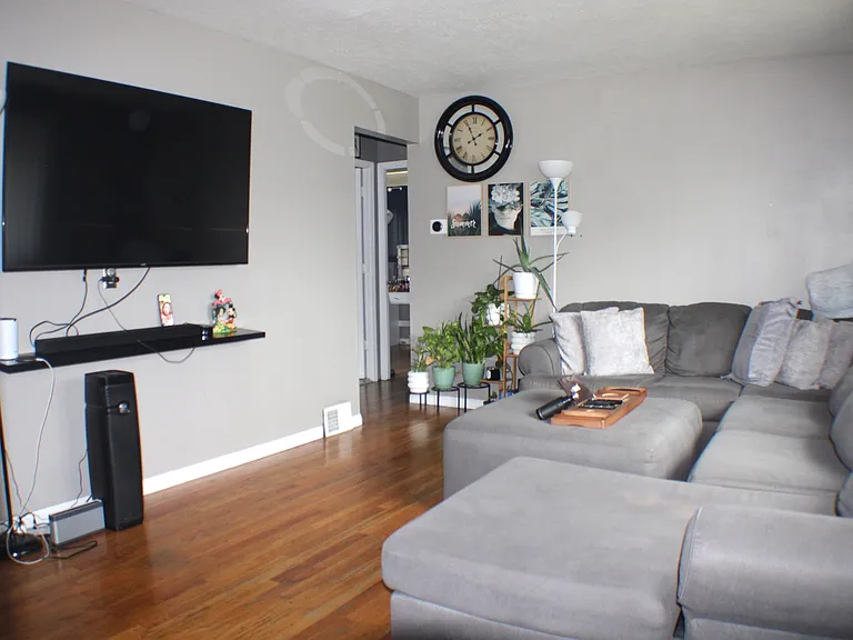 6051 Robert Dr — Photo 7