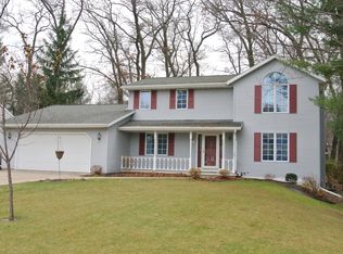 2515 Oakwood Dr, Green Bay, WI 54304
