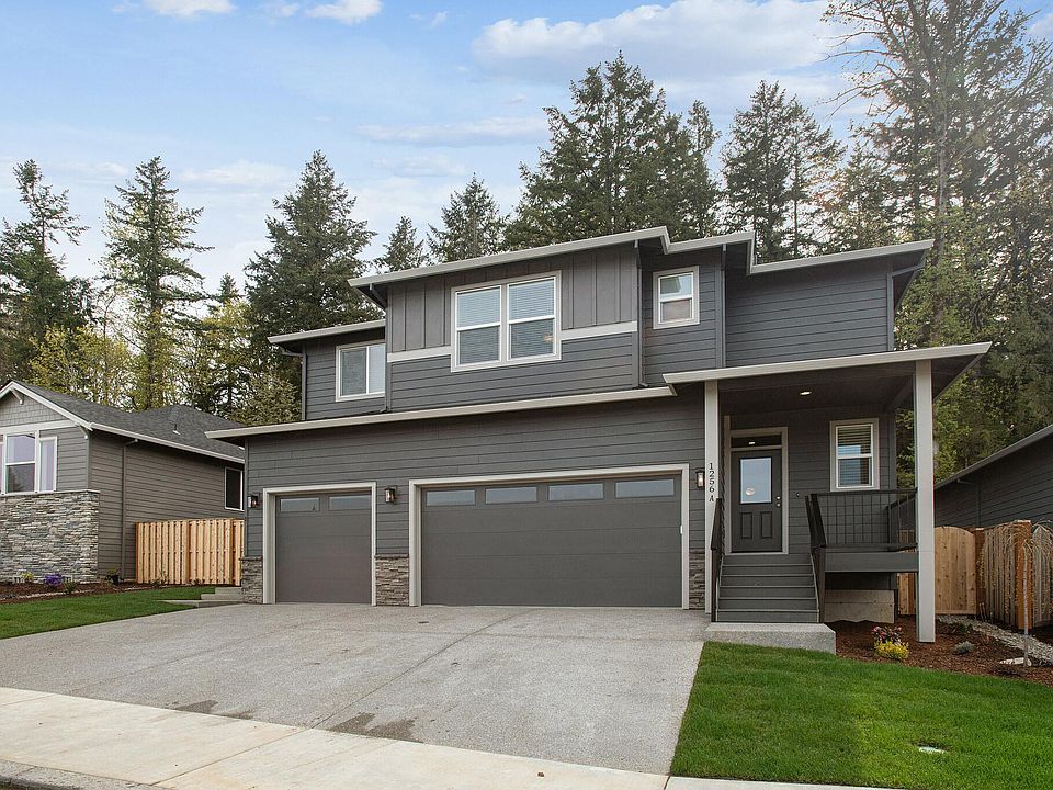 1256 Moore Ave