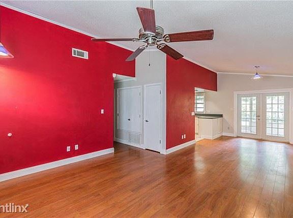 5th image of 919 N Jerico Dr