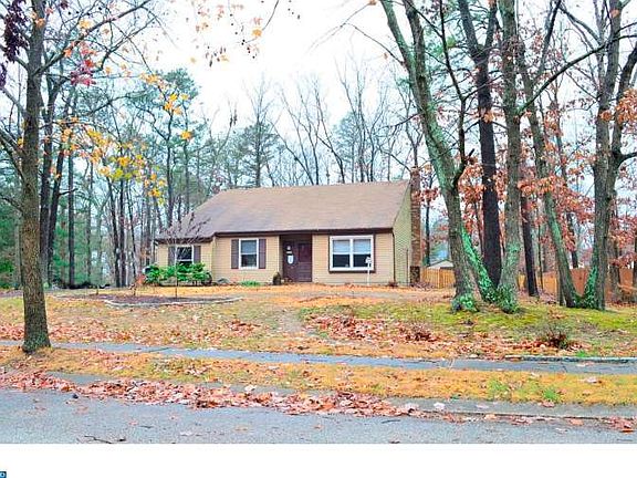 3rd image of 611 Harvest Ln