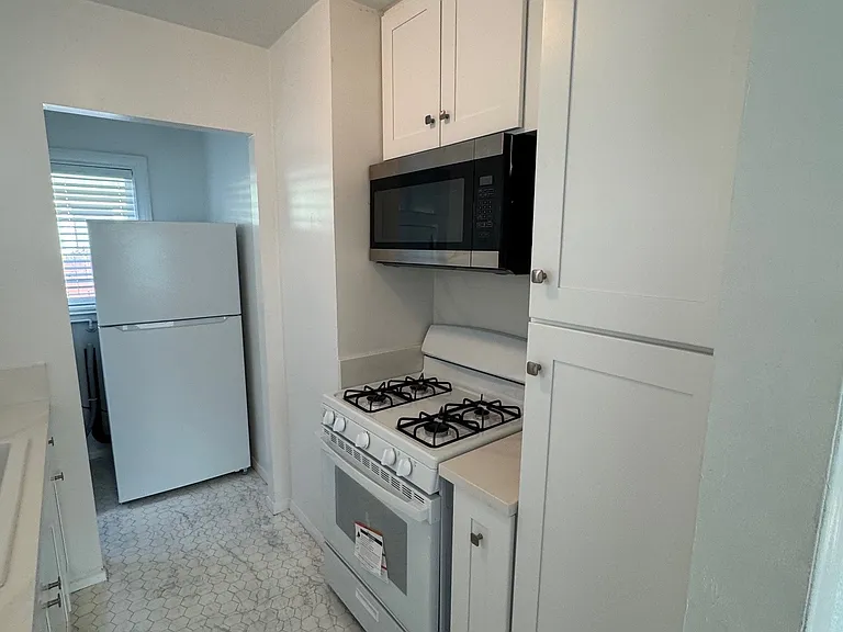 3724 10th Ave — Photo 7