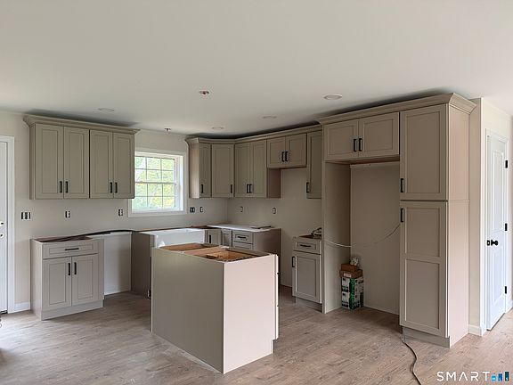 3rd image of 56 Milner Avenue