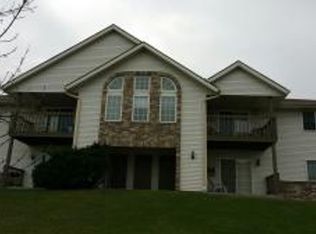 630 Westfield Way APT 1, Pewaukee, WI 53072