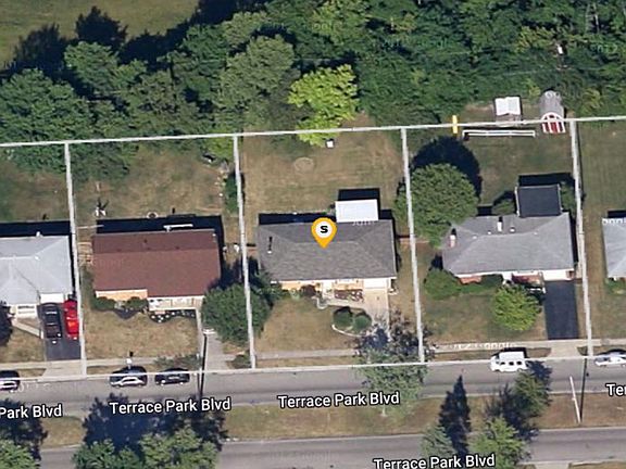 5th image of 63 Park Dr