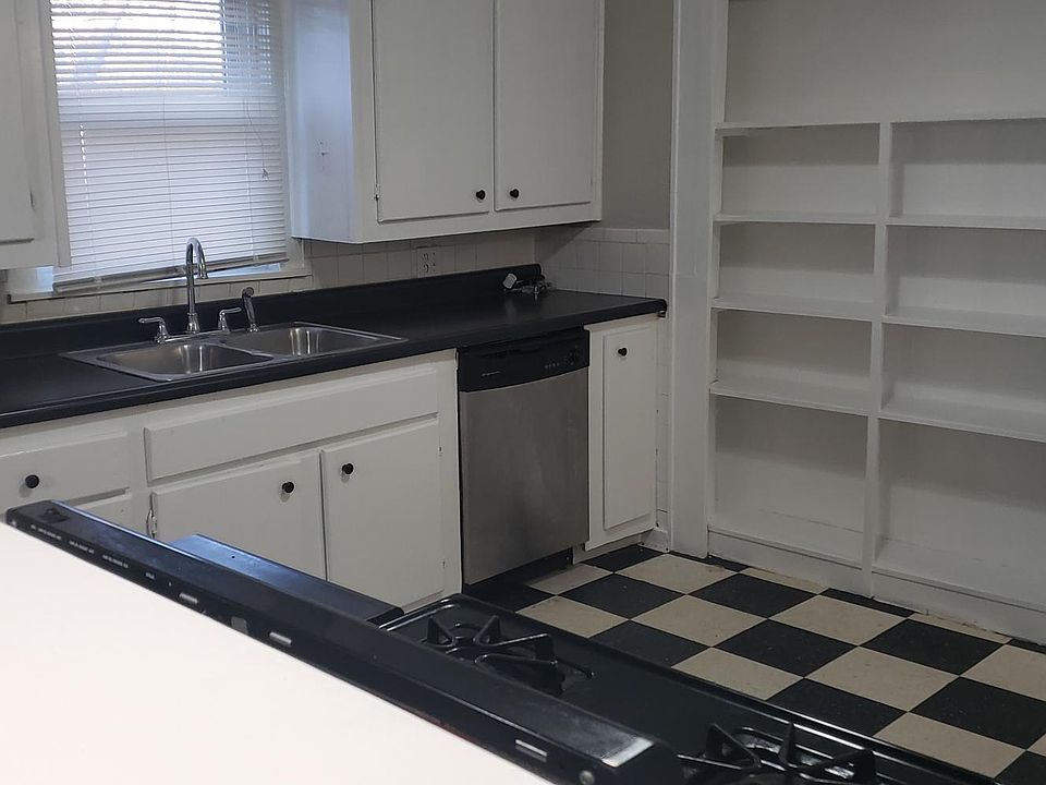 1st image of 1701 Daniel Dr
