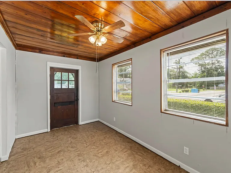 1184 Woodruff Ave — Photo 12