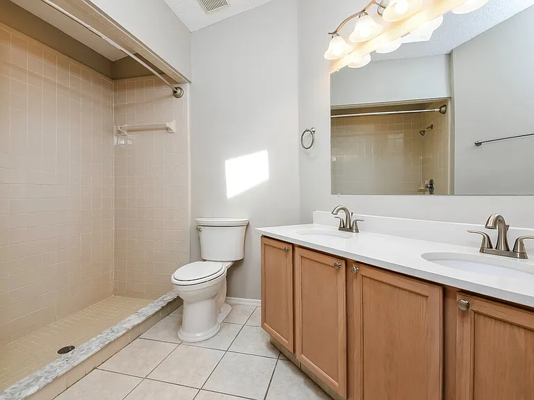 2603 Spring Hill Dr — Photo 12
