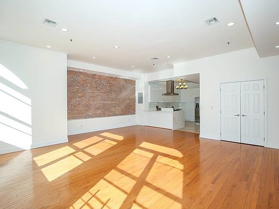 2nd image of 82 Franklin St #5F