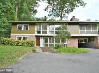6229 Walhonding Rd, Bethesda, MD 20816