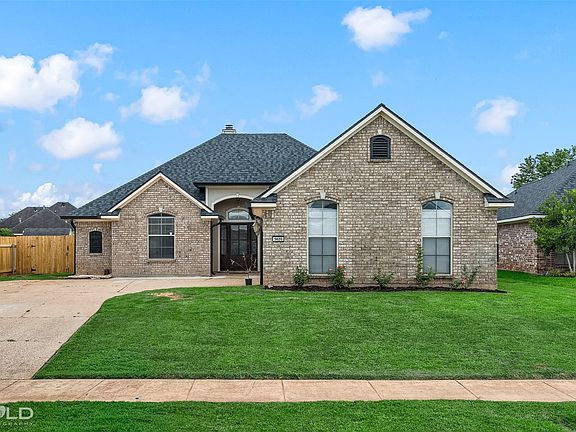 2nd image of 5820 Bluebonnett Dr
