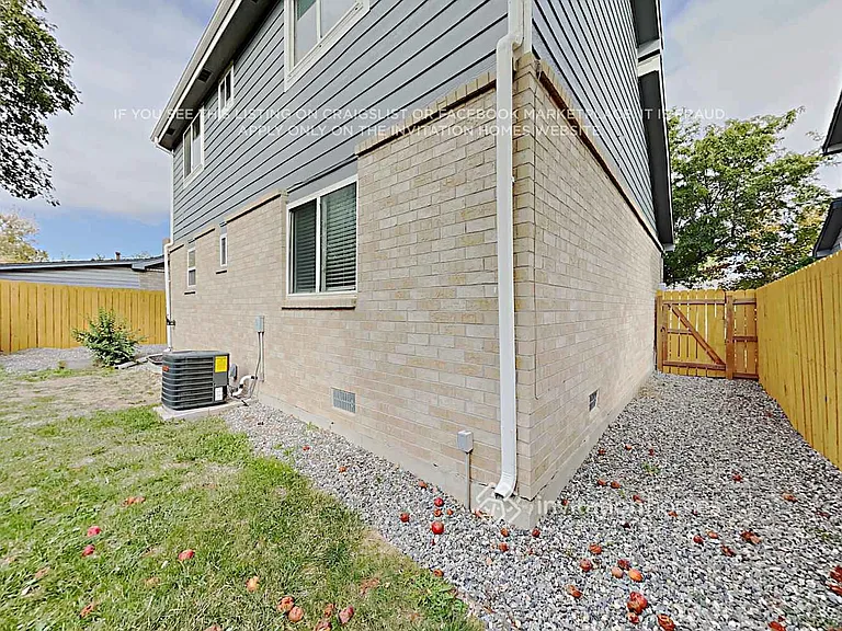 12193 Monaco Dr — Photo 15
