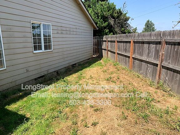 3rd image of 3044 NE Glacier Way