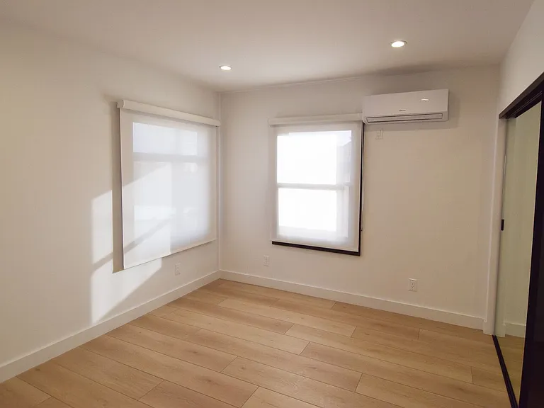 317 Ocean Park Blvd — Photo 45