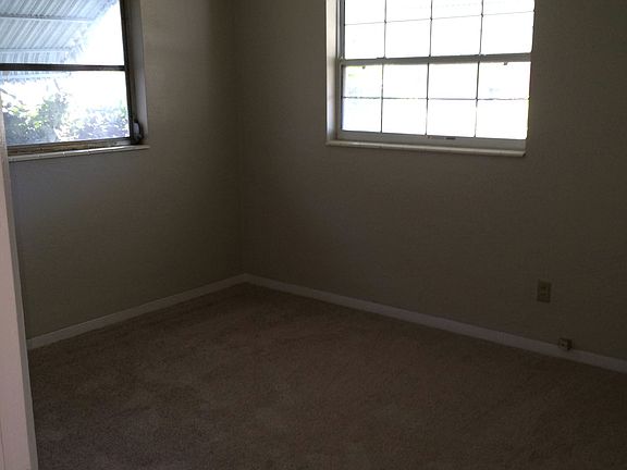 4th image of 3743 31st Ave N
