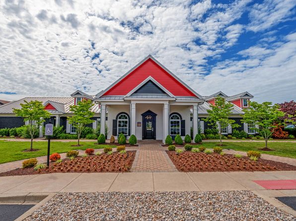 9910 Shining Willow Dr #901HL210