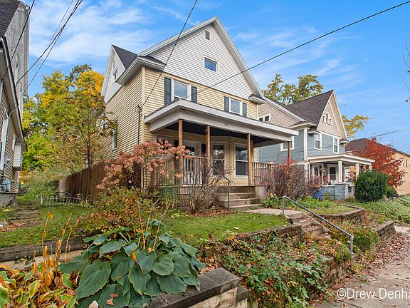 2nd image of 39 Fuller Ave SE