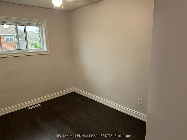 229 Kelso Cres — Photo 13