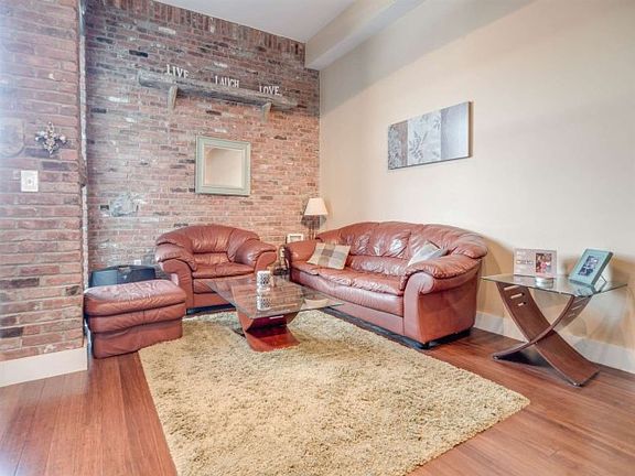 3rd image of 650 Montgomery St #403
