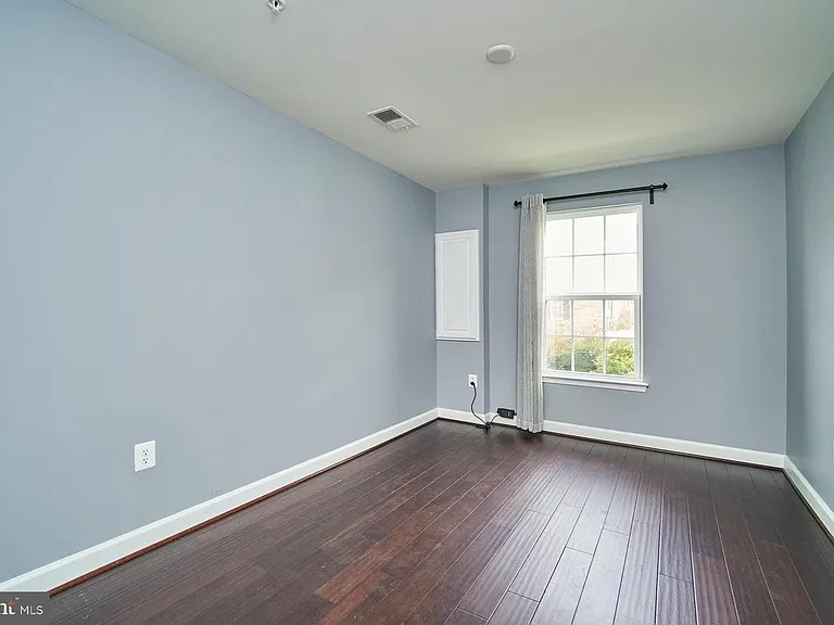 8126 S Channel Dr — Photo 15