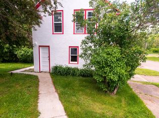 2001 1/2 4th Ave W, Hibbing, MN 55746