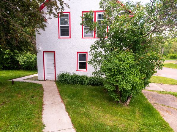 2001 1/2 4th Ave W