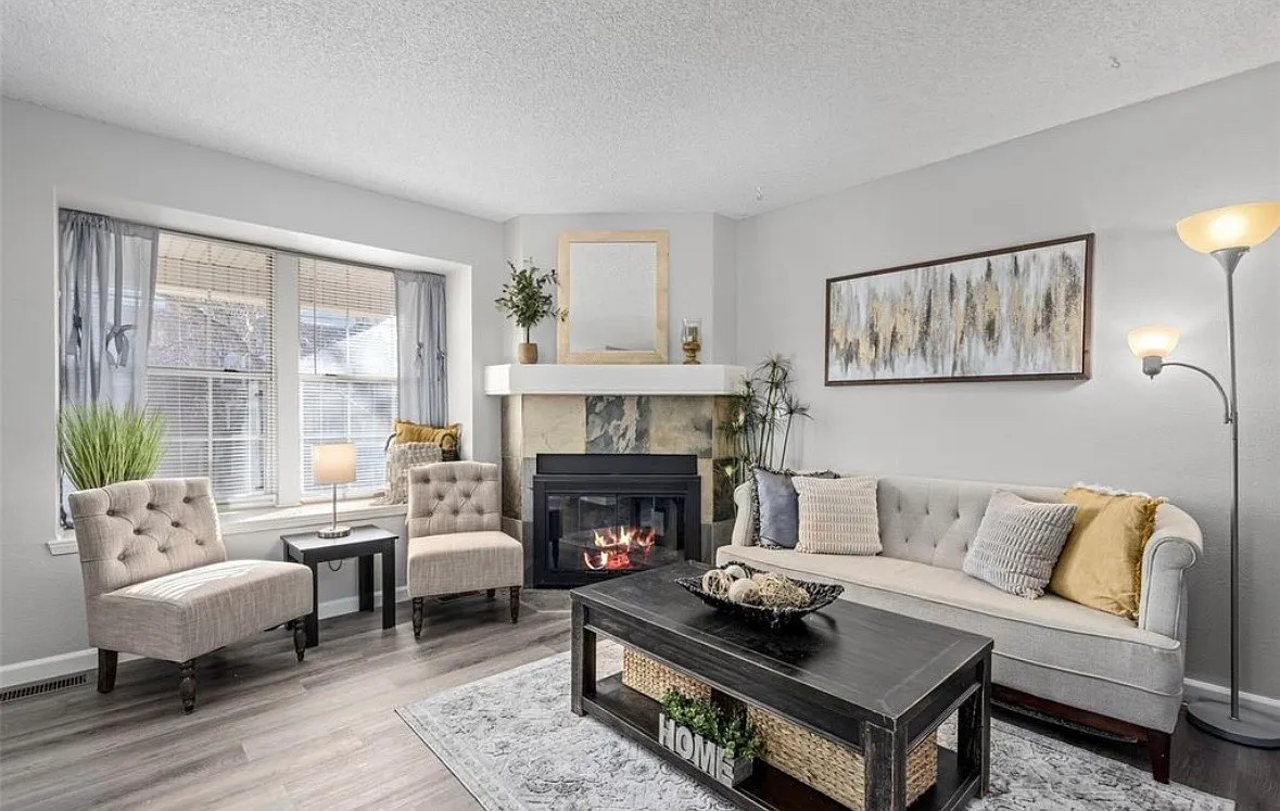 2 bed, 1088 sqft, $2,295 — Photo 3
