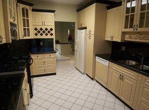 Kitchen I