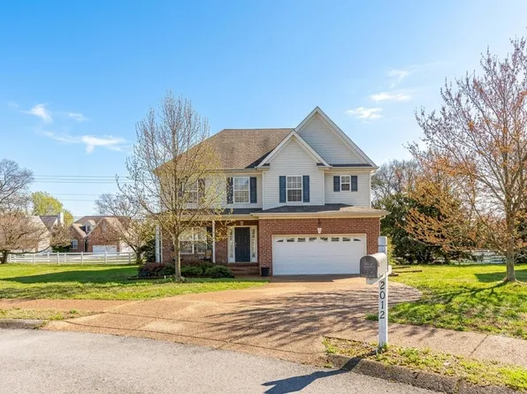 2012 Trenton Dr, Spring Hill, TN 37174