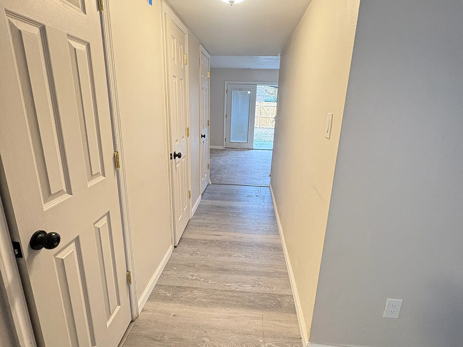 813 S Grosvenor Ct — Photo 4