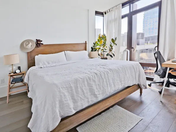 429 Kent Avenue image 7 of 18