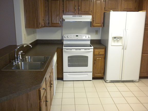 2nd image of 1126 Shoal Creek Trl