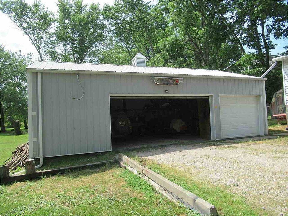 2nd image of 2136 137th St