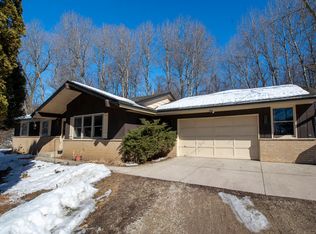 1345 N Morgan Rd, Oconomowoc, WI 53066