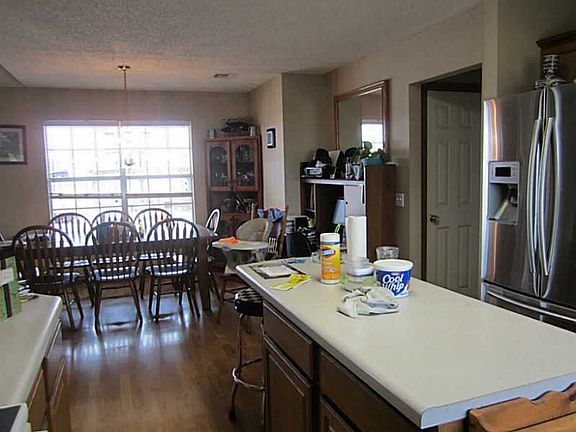 4th image of 4030 West Dr
