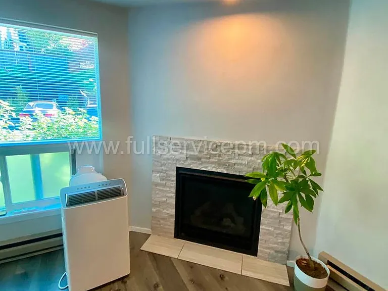 9416 1st Ave NE #108 — Photo 15