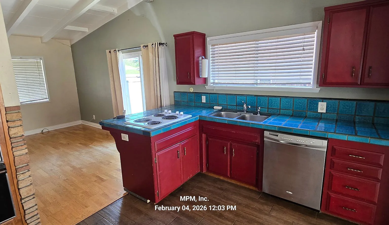 2 bedroom 2 bath w bonus room — Photo 4