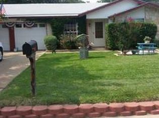 2215 Miriam Ln, Arlington, TX 76010