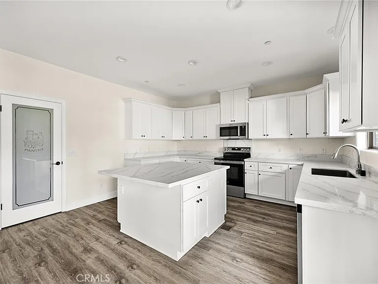 1813 Woodland Dr — Photo 12