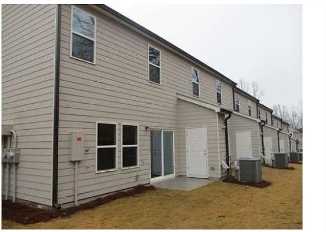 100 Cedar Ln — Photo 14