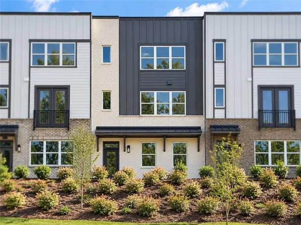 5639 Peach Orchard Trl, Peachtree Corners, GA 30092